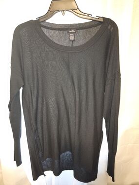 Rue21 Black Long Sleeve Lightweight Sweater